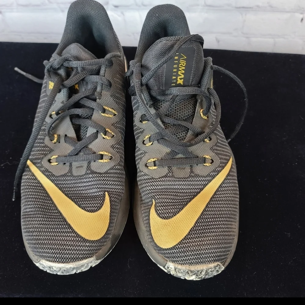 Nike Youth Air Max Infuriate 2 Black and G…